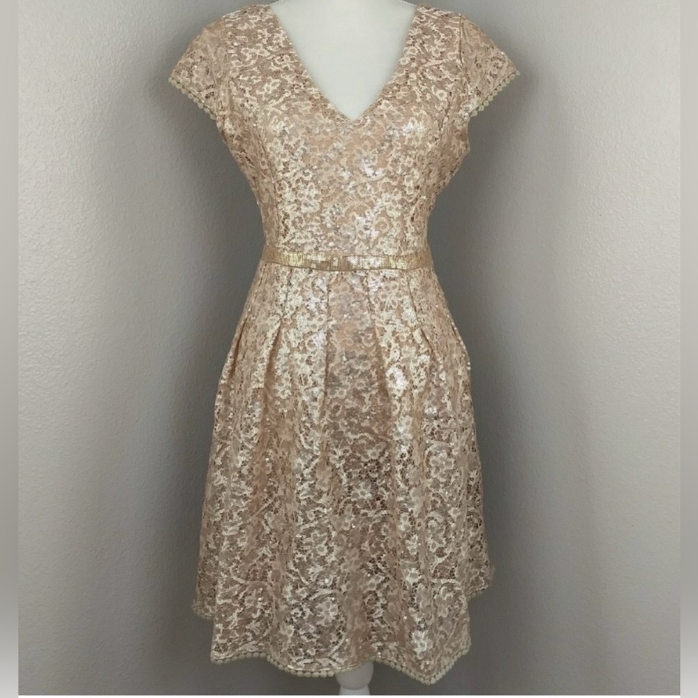 C. Luce dress gold sequins short sleeve sz M